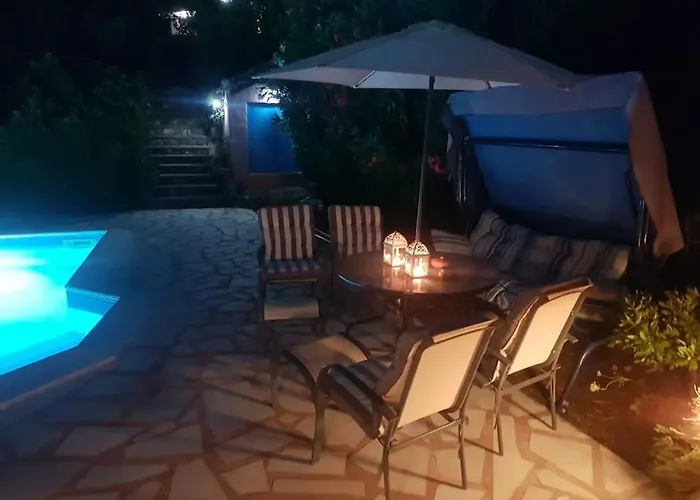 Vicky - Traditional In Evia Villa Orologion