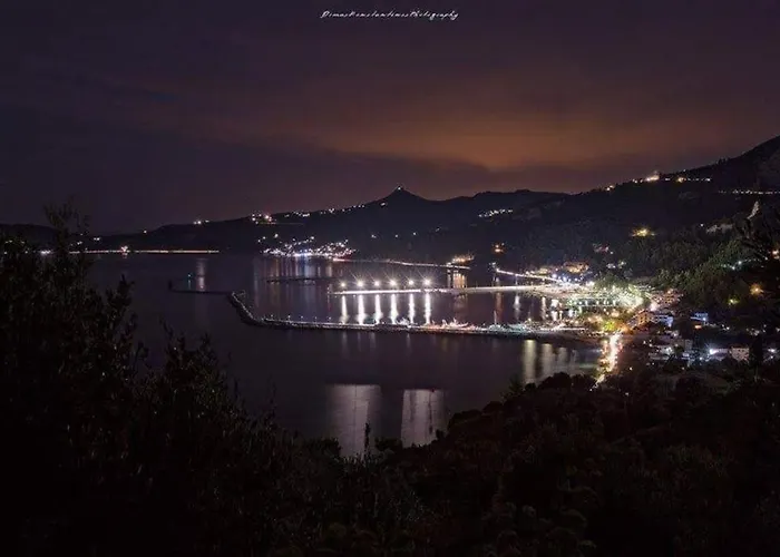 Villa Vicky - Traditional In Evia *